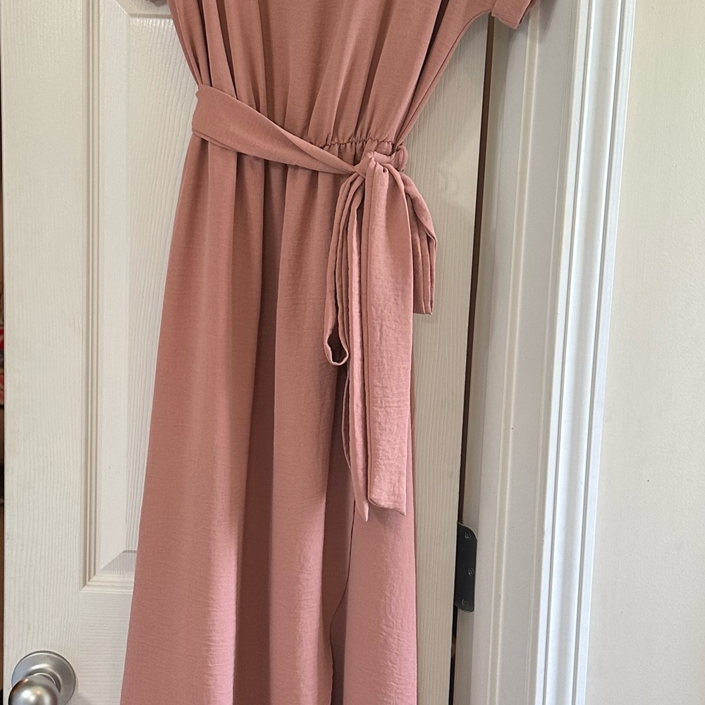Elegant Pink Maxi Dress with Belt